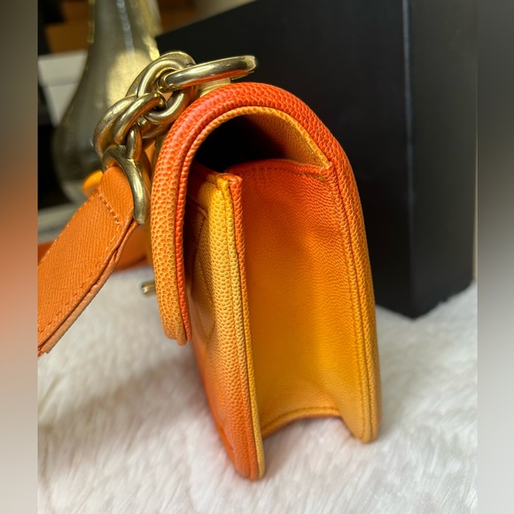 ❌SOLD!🔥CHANEL•Ombre Caviar Skin Quilted Bag Small - Picture 5 of 10